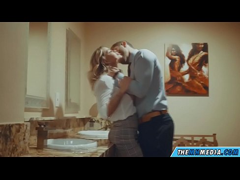 ❤️ Kui rinnakas blondiin võrgutab sind avalikus tualettruumis ❤️❌ Kõva porno at et.pornoreino-com.ru